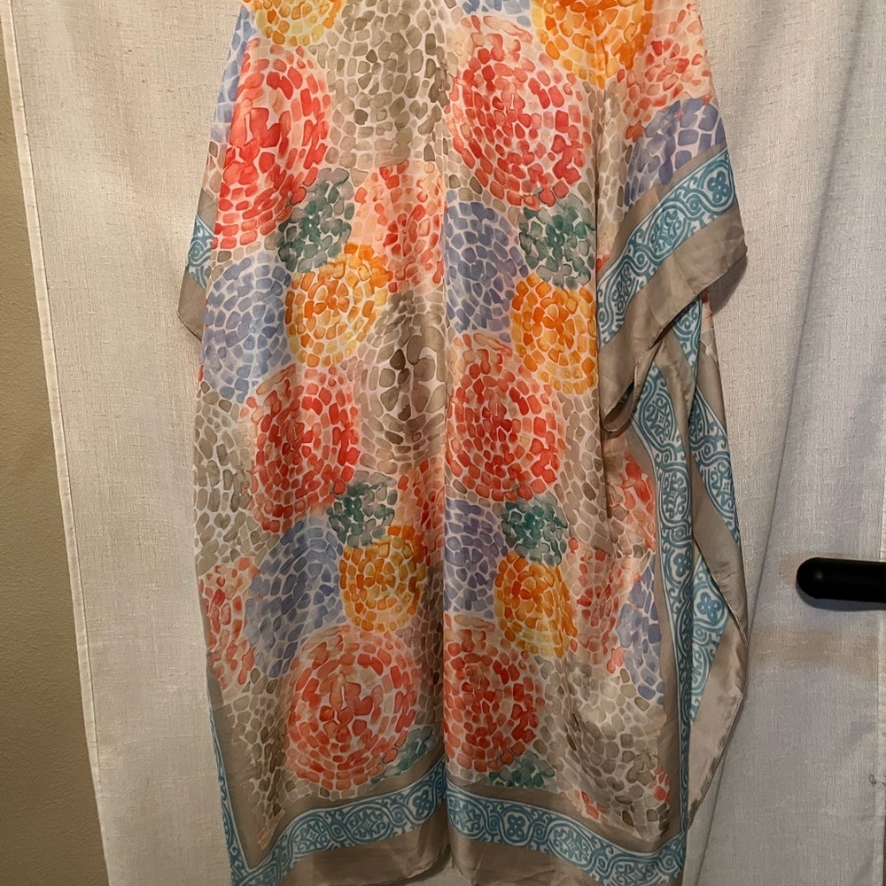 Floral Patterned Silk Kimono - Picture 3 of 4